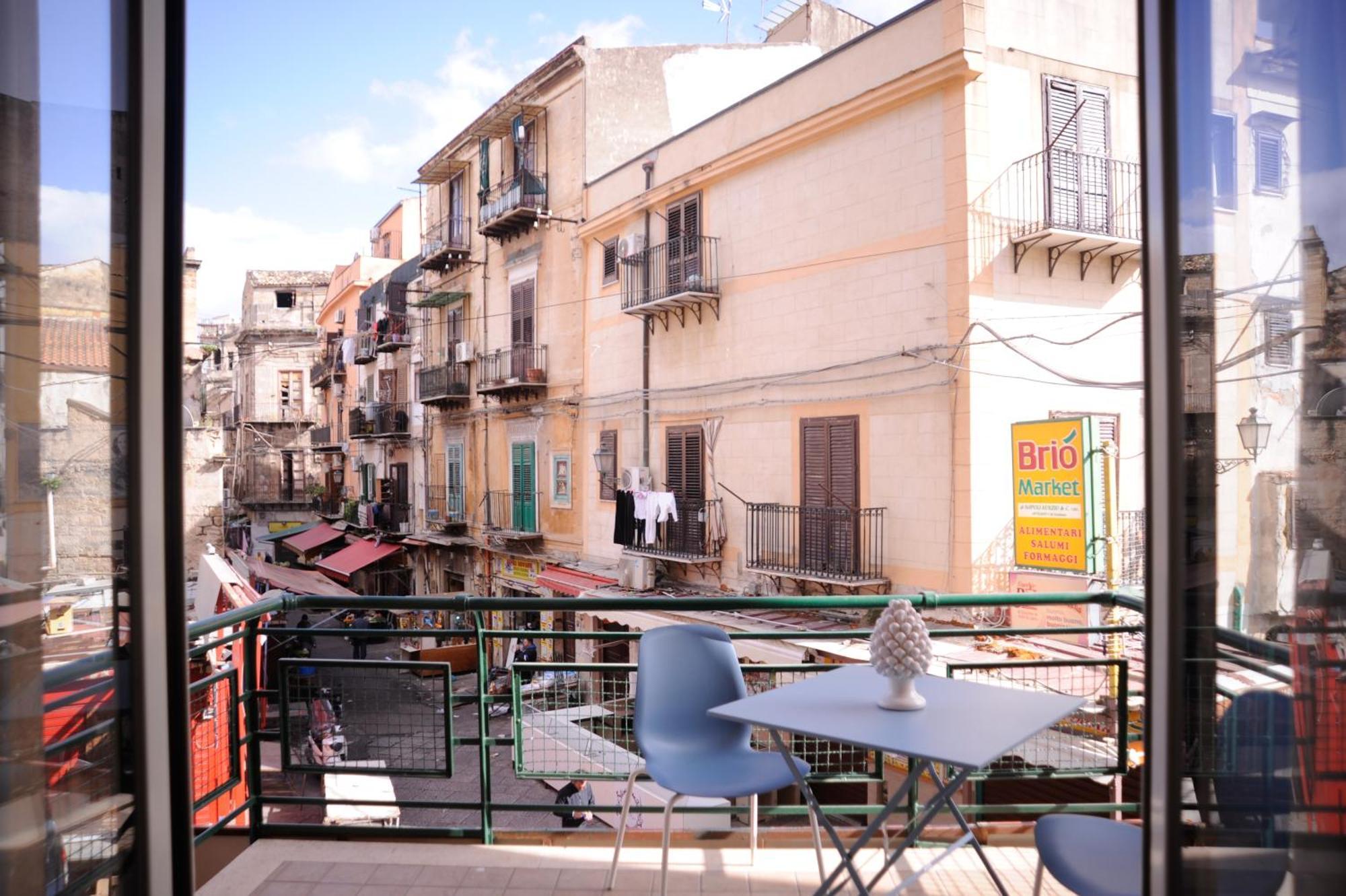 Le Finestre Su Ballaro Palermo Bagian luar foto